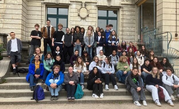 les élèves de HLP à la villa Gillet