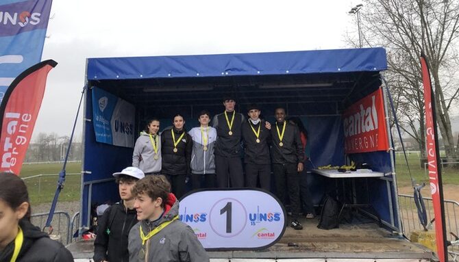 Le lycée 1er au championnat académique de cross